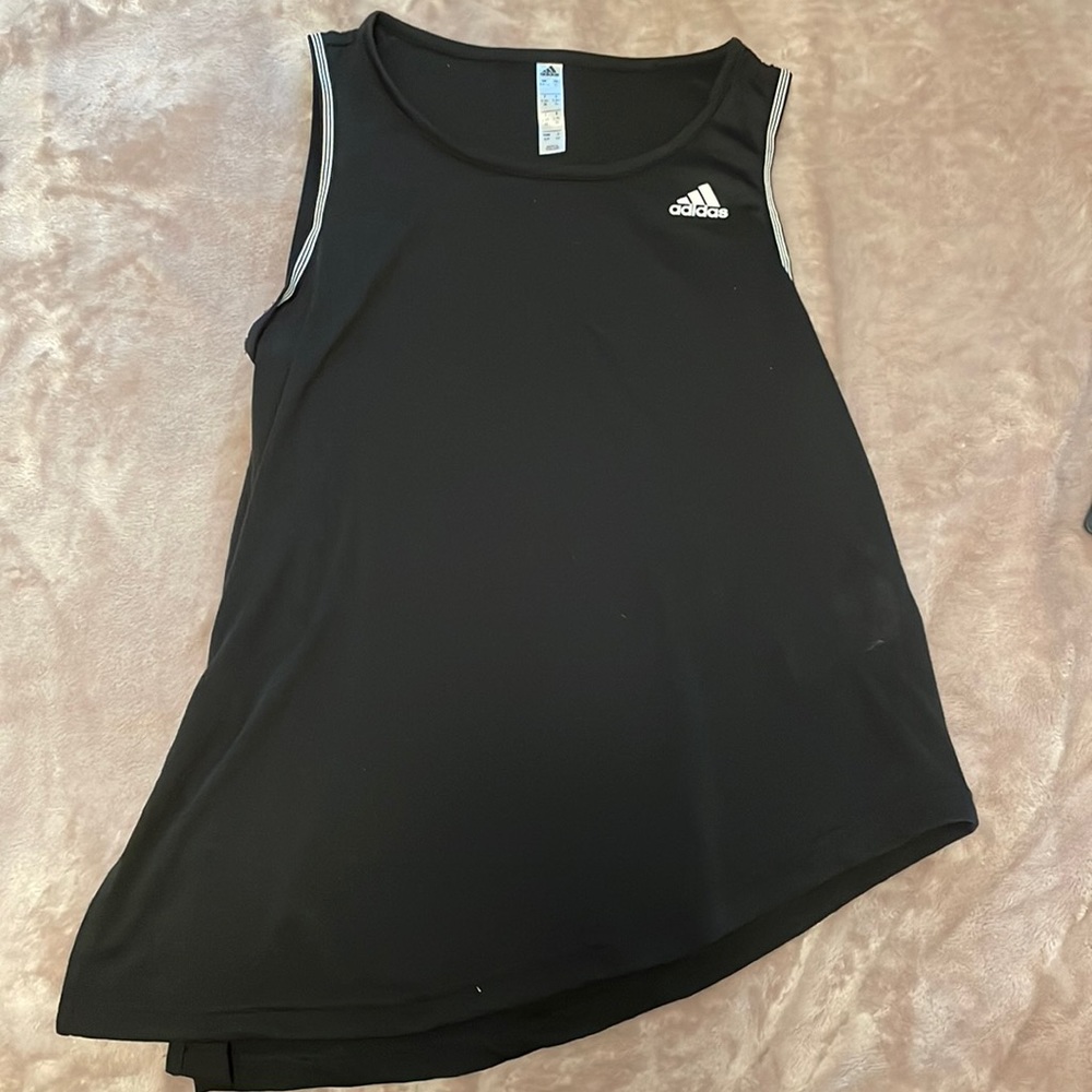 black adidas shirt